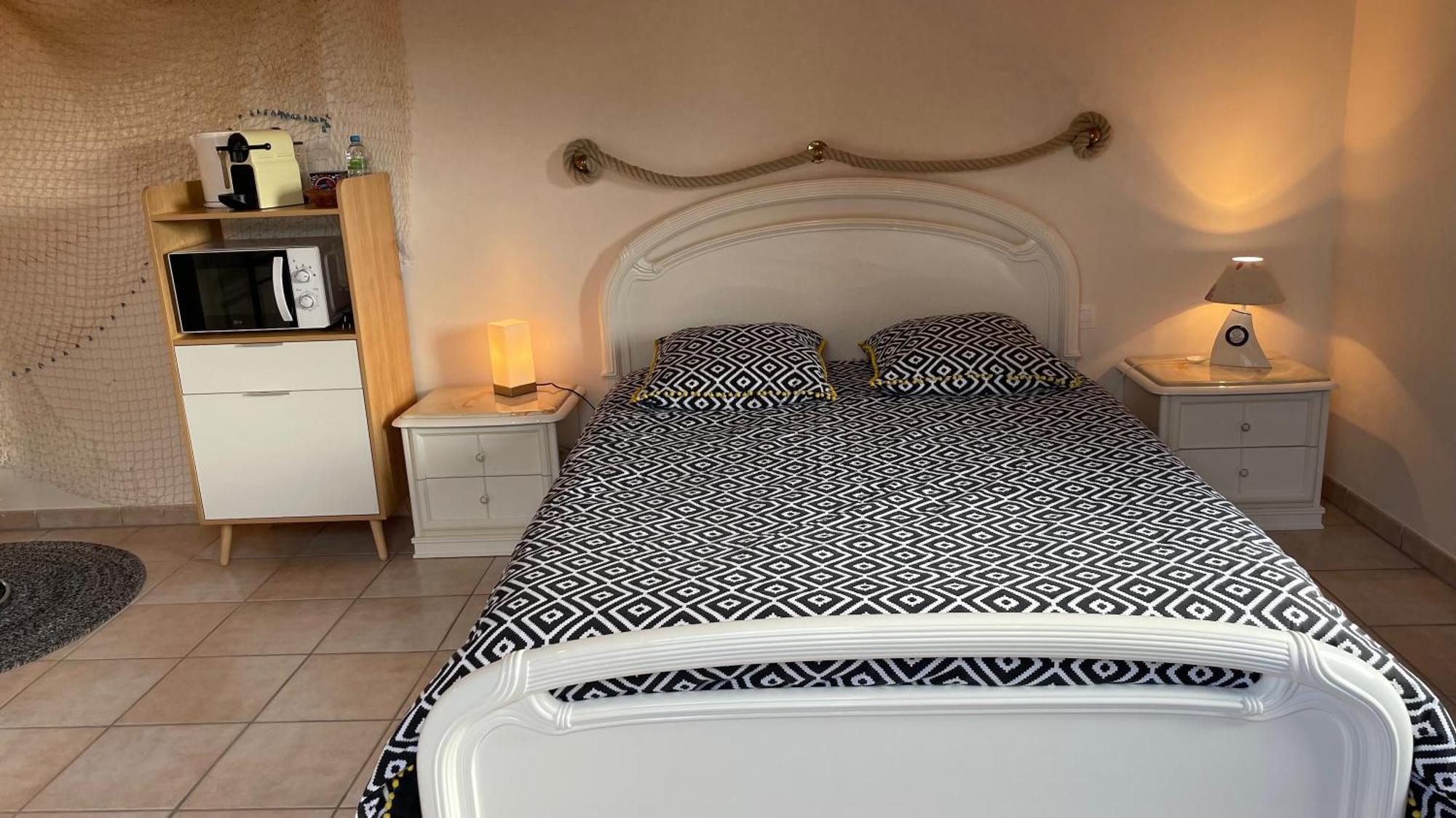 Chambres D'Hotes Les Tilleuls Poullaouen Εξωτερικό φωτογραφία