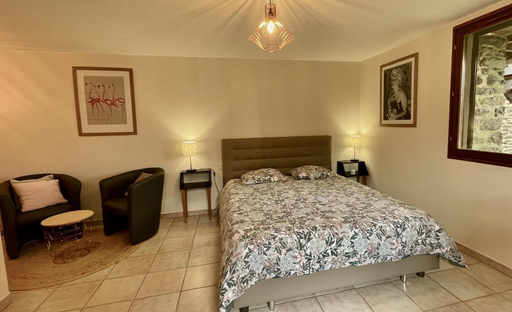 Chambres D'Hotes Les Tilleuls Poullaouen Εξωτερικό φωτογραφία